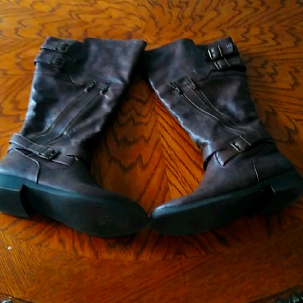 Leather boots
